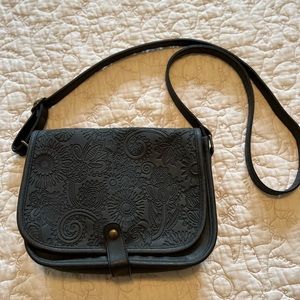 Adorable boho crossbody bag!